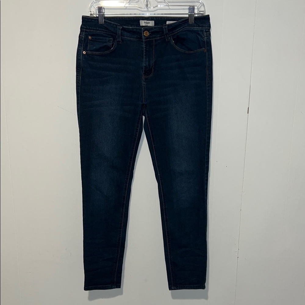 Kenzie Jeans Effortless Ankle Mid Rise 10/30 Q16